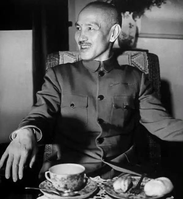 1948冬夜的上海码头：774箱黄金连夜启运，揭开蒋氏集团迁台的秘密194