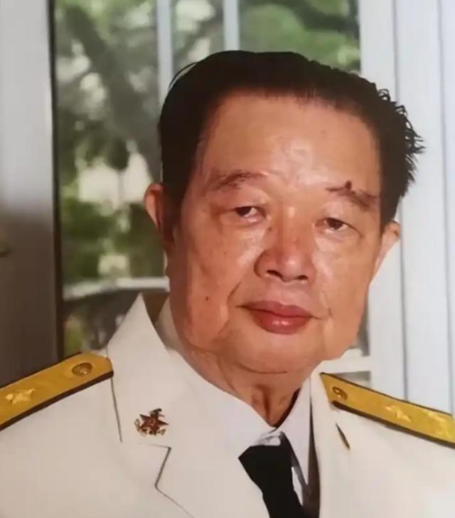 中国不开第一枪！金一南教授说过：“如果不是1988年陈伟文将军果断亮剑，击沉越军