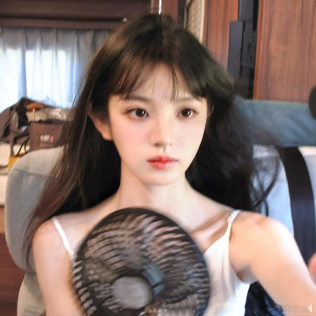 田曦薇啊啊啊啊超美的小田，神女降临既视感田曦薇｜​​​