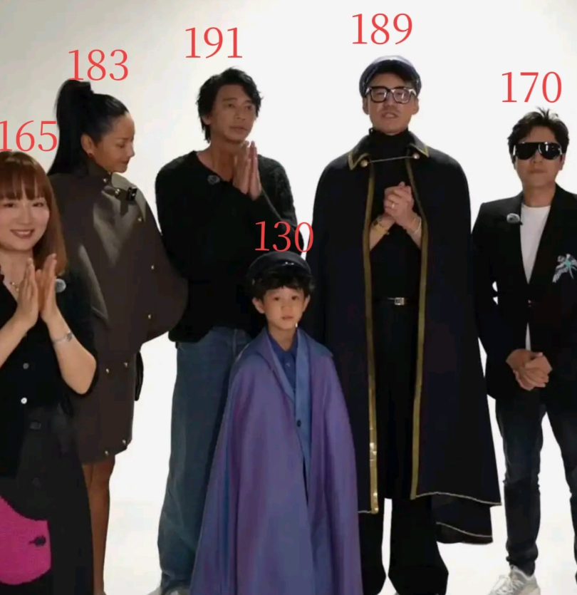 再度KO！身高189的胡兵再次战胜了身高192的苏见信，在内地娱乐圈中，胡兵几乎
