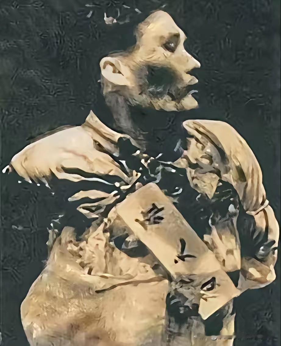 同胞们，请记住他，敌人为了逼他投降，将辣椒水、煤油灌进他嘴里，还挑断了他的手脚筋