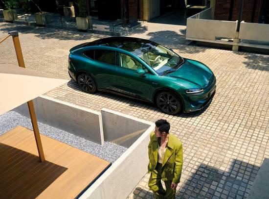 不止10万台交付，智界R7的品质答卷很扎实智界R7累计交付10万台的成绩刷新纪