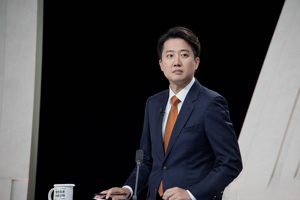 李俊锡国会议员身份被除名的风险依然存在。两天内14.443万国民动议，远超