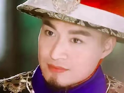 历史上搞不懂的一个人就是多尔衮。辛辛苦苦为大清操劳一辈子，明明有机会登上皇位，却犹豫再三，最终死后落