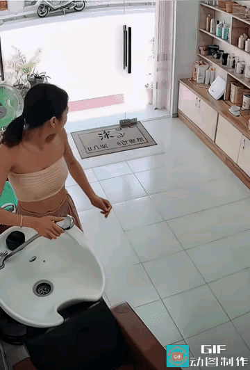 老头真会享受，估计经常来，自己在家洗不行吗?