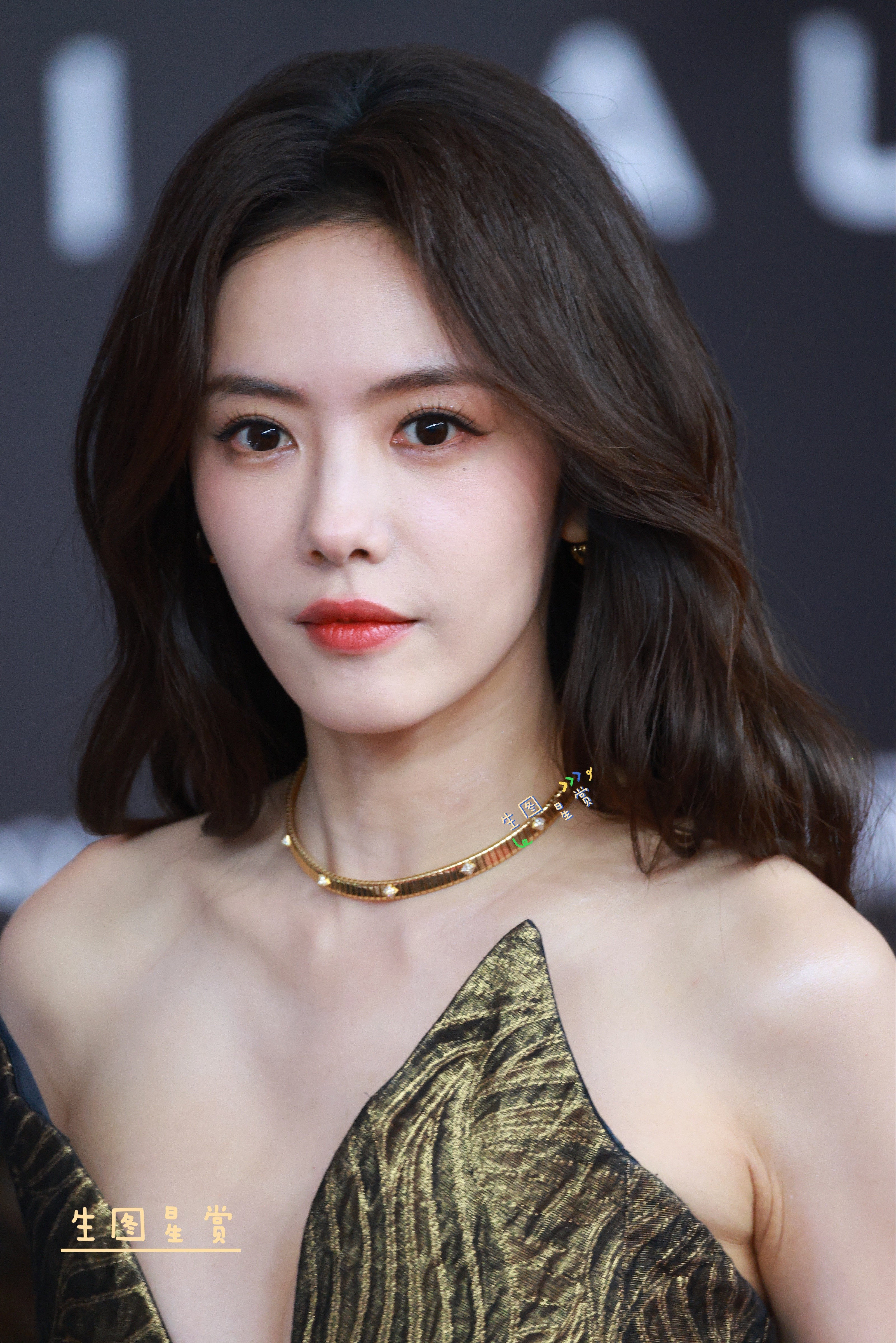 蔡文静微博视界大会出图冷冷的贵气美🌟🤩蔡文静张予曦一起走红毯蔡文静