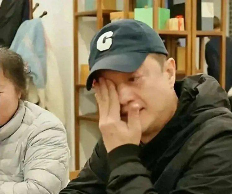 李亚鹏创立的嫣然医院陷入困境，2600万房租欠款让其面临关闭风险，20万人却用