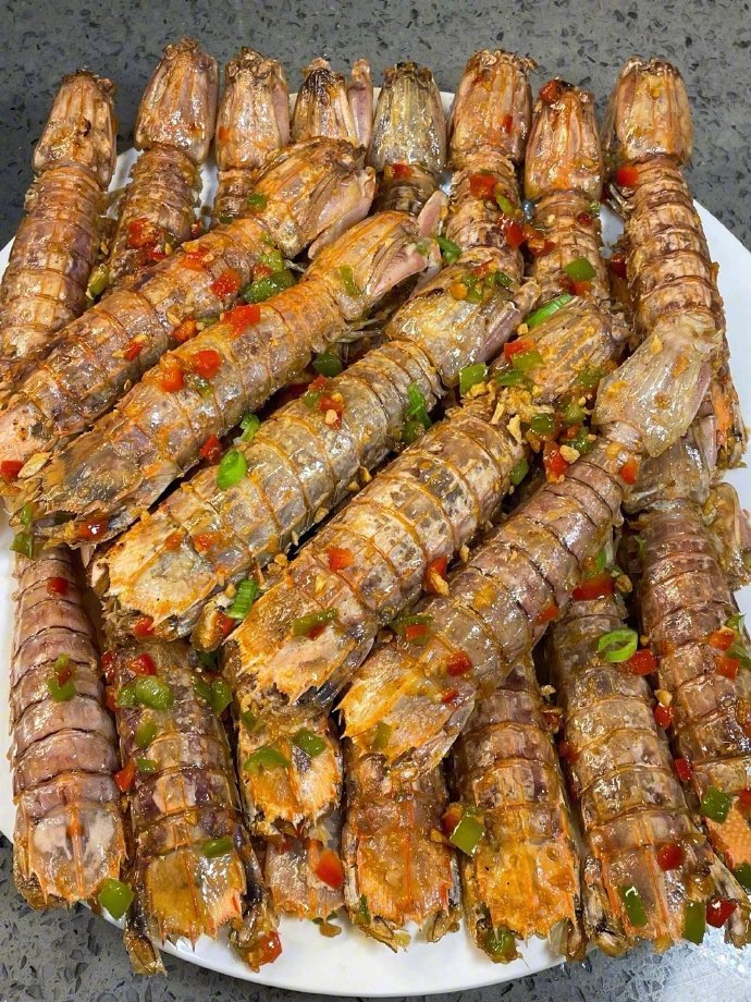 椒盐皮皮虾，香辣酥脆，蒜香浓郁，好吃到舔手指我的宝藏食谱