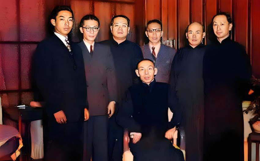 1949年5月27日，上海解放。陈毅出任上海市长后办的第一件事，便是公开致电旅港