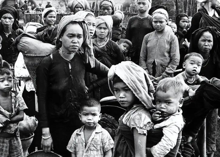1978年，越南把26万华人当“垃圾”扫出国门，觉得自己甩了包袱。可半世纪后回头