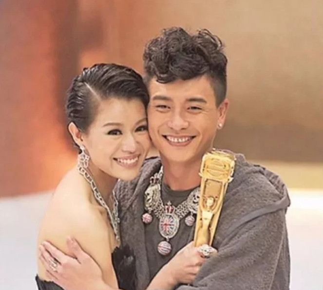 2015年，胡杏儿和黄宗泽同居8年后，转身带着3000万嫁妆，下嫁“夜店老板”。