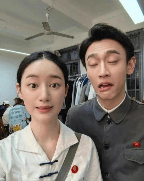 救命！这对“伪姐弟”二搭杀疯了，内娱最会演成年人拉扯的就是他俩！家人们谁懂