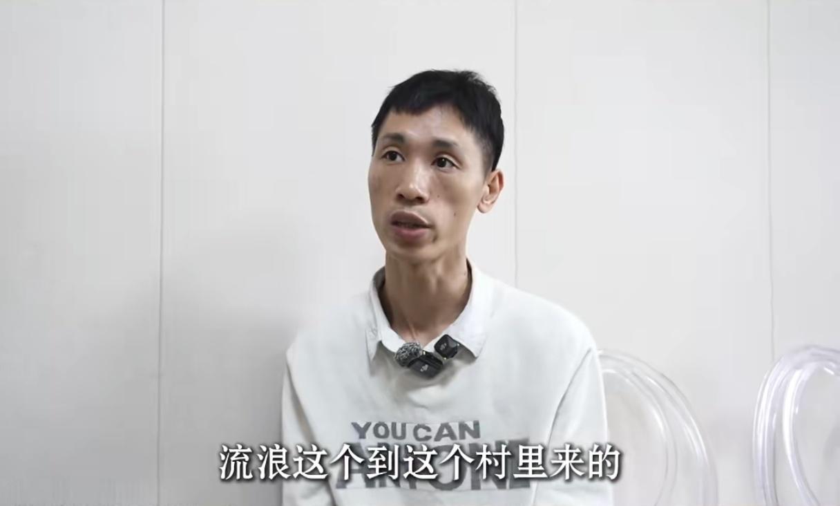 之前看到过一个不让大家去参与李鑫认亲的通知，有人认为李鑫养父母不是正规收养，听听