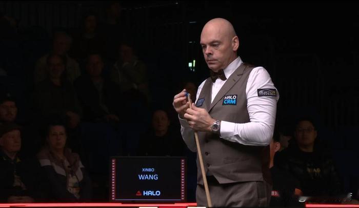 王信伯为何会被宾汉姆九连鞭？2026年4月11日，斯诺克世锦赛资格赛第三轮，1