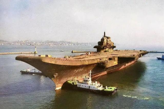 瓦良格号给了中国多大震撼？中国在场专家：苏联用的钢材太好了谁能想到，一艘在