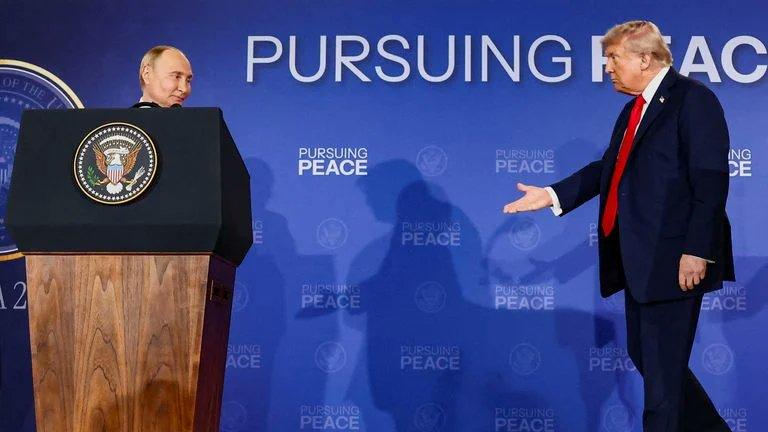 普京向特朗普致以“圣诞快乐”在一个虽小却充满人情味的举动中，克里姆林宫表示，普京