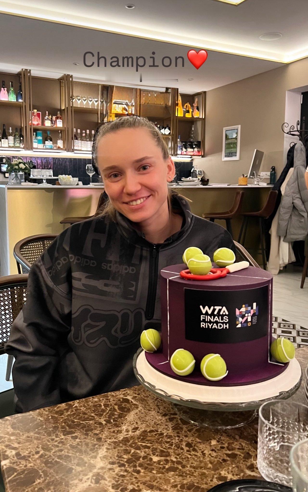 莱巴金娜✖️总决赛冠军蛋糕🏆🎂莱巴金娜首夺总决赛冠军网球talking大会网