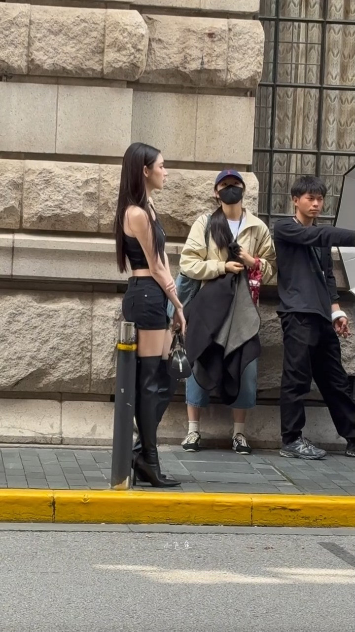 王玉雯的身材！！！斯哈斯哈——