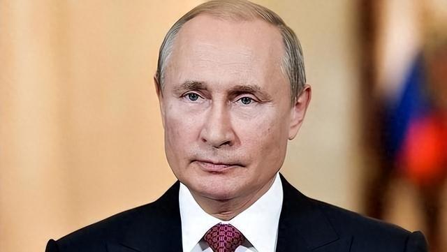 普京这回是真的坐不住了！刚派了两员心腹大将去北京，前脚刚走，他后脚就急着要通电话