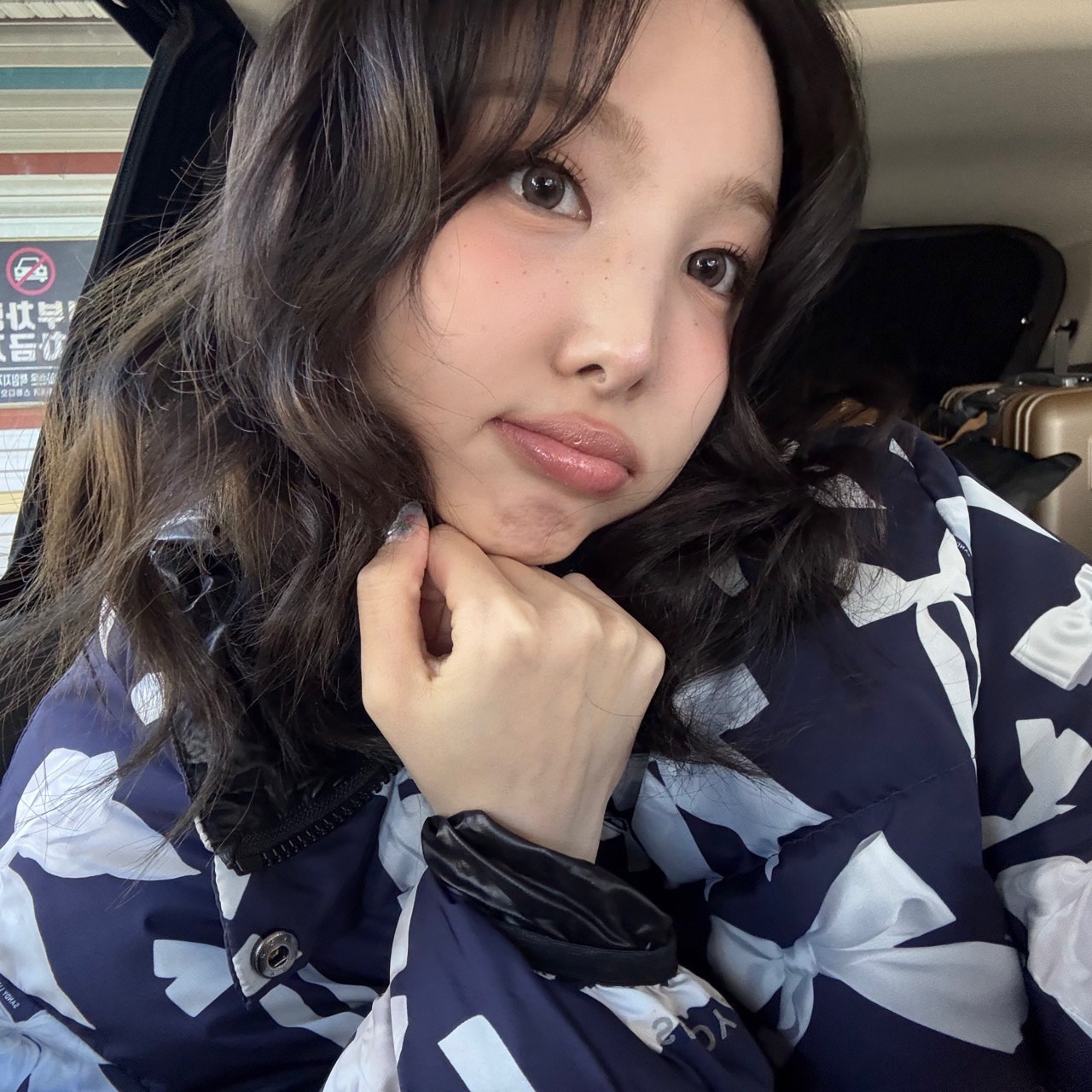 跟着林娜琏学自拍～🐰🍓🍊🍧🫧​​​