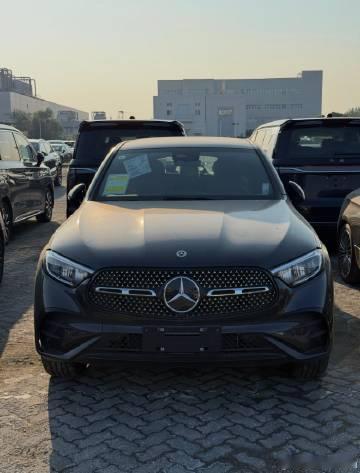 奔驰GLC260 coupe 石墨灰 棕内 老款 <br />指导价4...