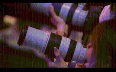 LPL一排的女摄影人手一个rf720，玩摄影的都是富姐啊。评论区有大神知道最后