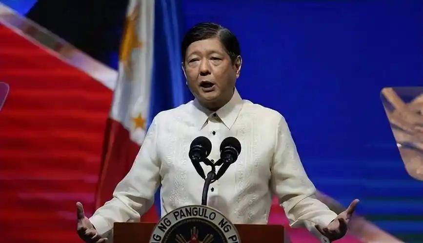 很多人都想错了！菲律宾开着破旧坐滩船在南海冲撞我方船只，并不单单是仗着美国撑腰。