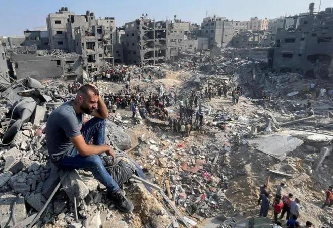 打了一个月为什么以色列还能起飞飞机炸伊朗？大家都知道以色列国土不大，机场数量有