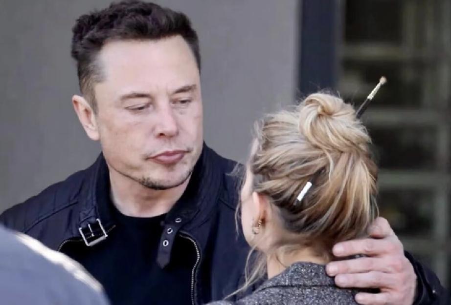 艾梅柏希尔德是个非常漂亮的女人，她让马斯克品尝到真正恋爱的滋味是：科技牛人的智