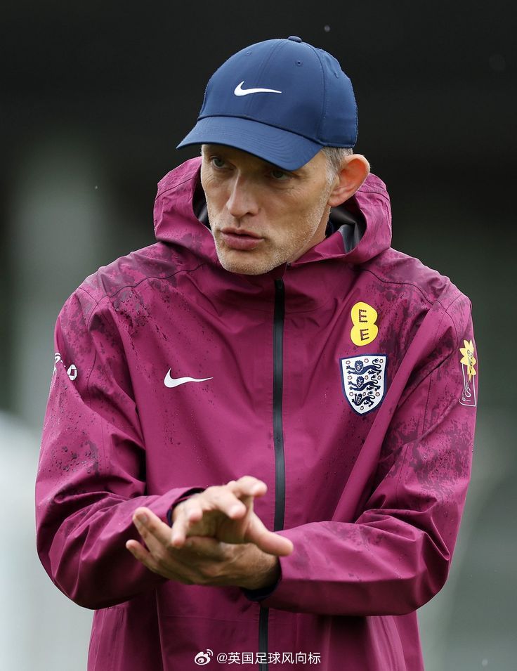 【图赫尔对阿森纳球员退队很失望】英格兰主帅图赫尔，对于埃泽、赖斯、萨卡、马杜埃凯