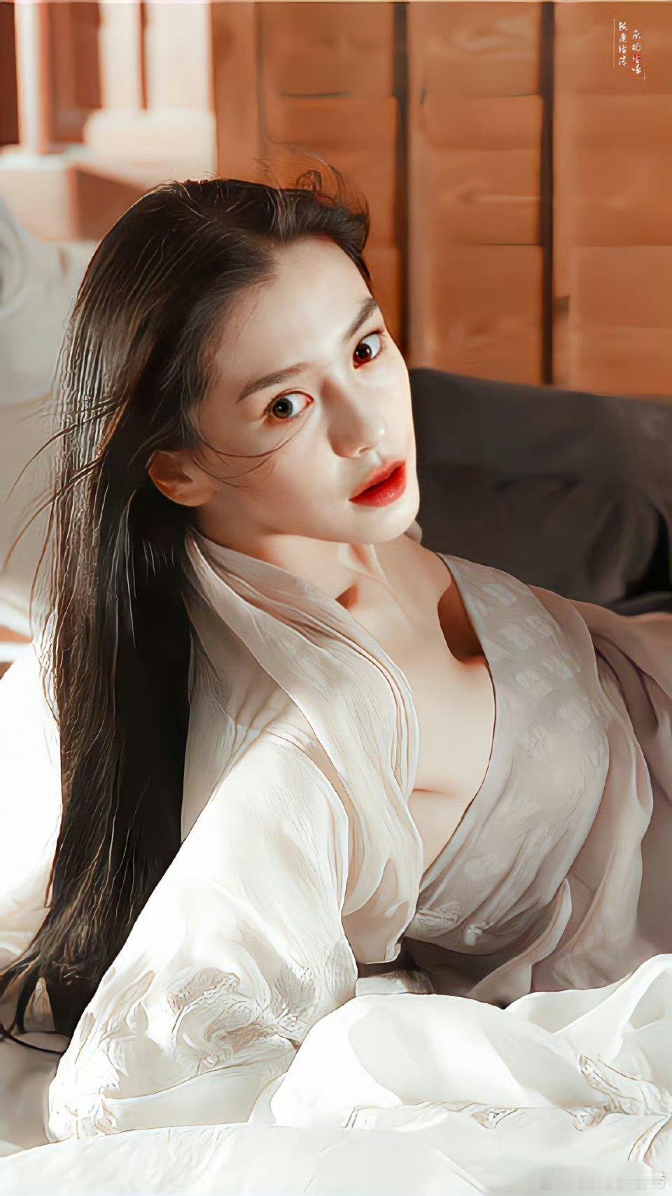 都是花瓶，热巴演戏是不是还不如baby？