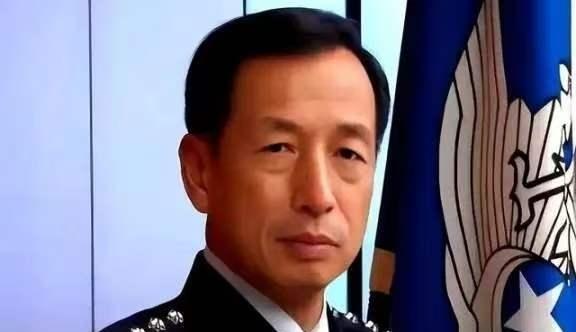 日本的“七寸”，最怕的就是战火真的烧进自己那块狭长又拥挤的本土，一旦炮火落在岛内