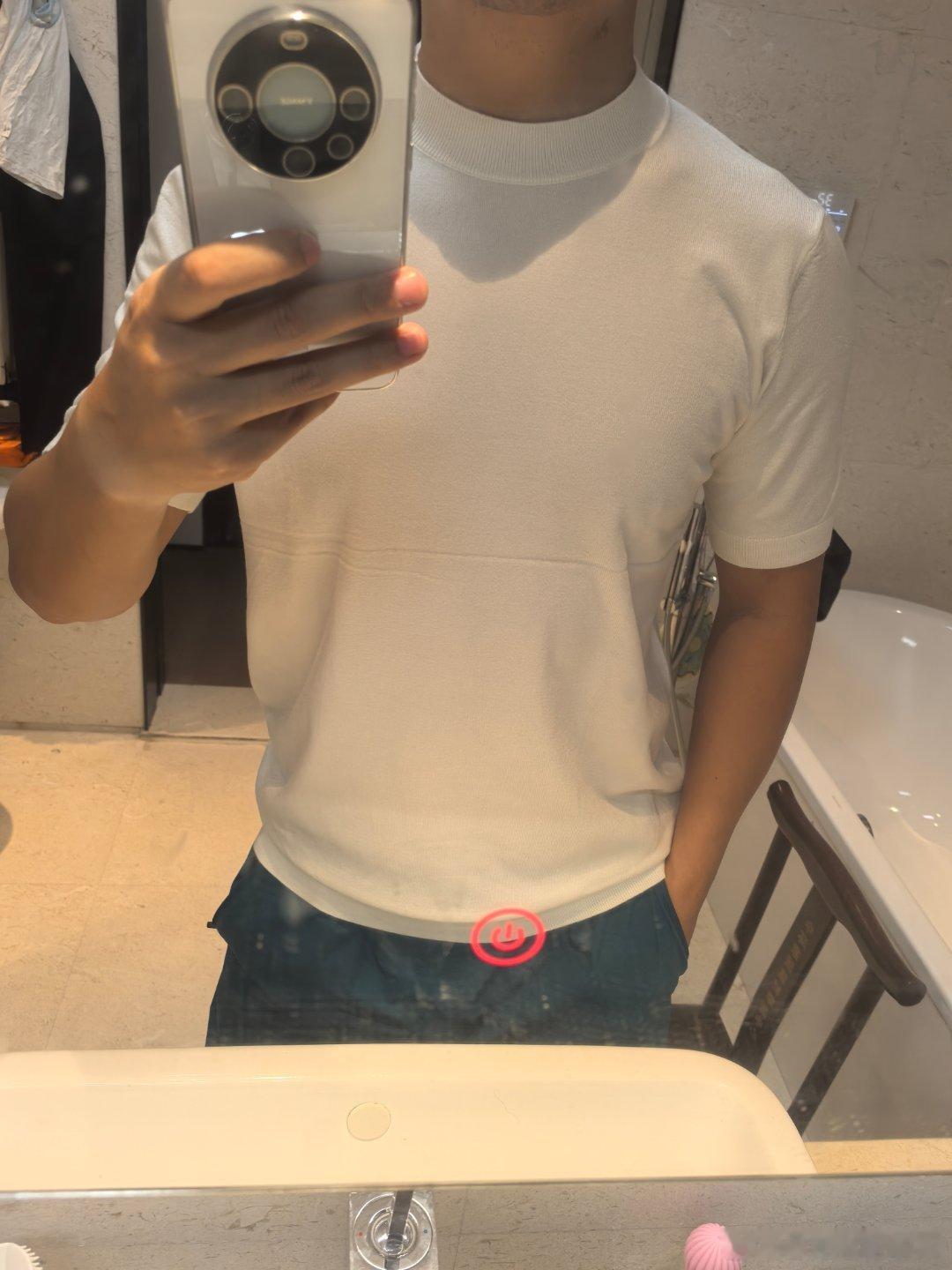 得亏节后卖了一些股票，也没开新仓。得好好评估下，昨天跟一个机构里的人聊天，他们本