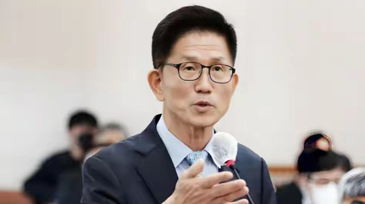 5月21日韩国国民力量党总统候选人金文洙再次向改革新党候选人李俊锡提出单一化要求
