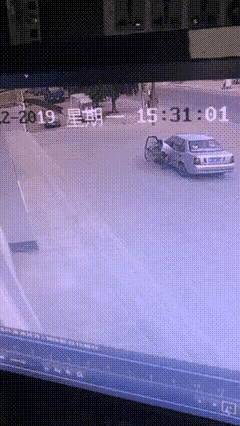 钱不是大风刮来的，确实是大风刮走的[笑着哭][笑着哭]