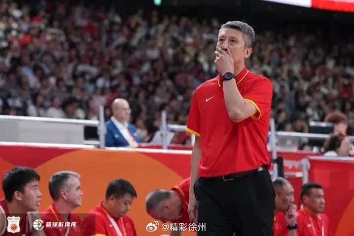 杨毅称杜锋杨鸣都不可能接手男篮杨毅表示郭士强按道理讲应该下课，但不一定会下课。他