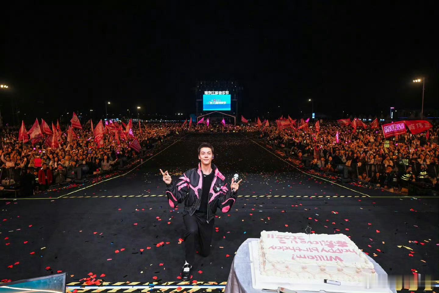 陈伟霆吓死我以为难听哭了没人能顶得住陈伟霆唱loveu2