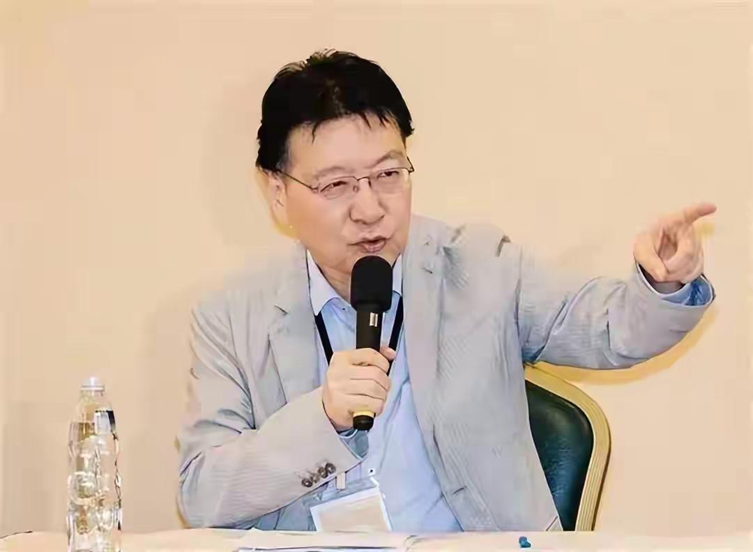 7800亿军购案通过背后，蓝营一人背弃郑丽文，赵少康发起挑战岛内7800亿天