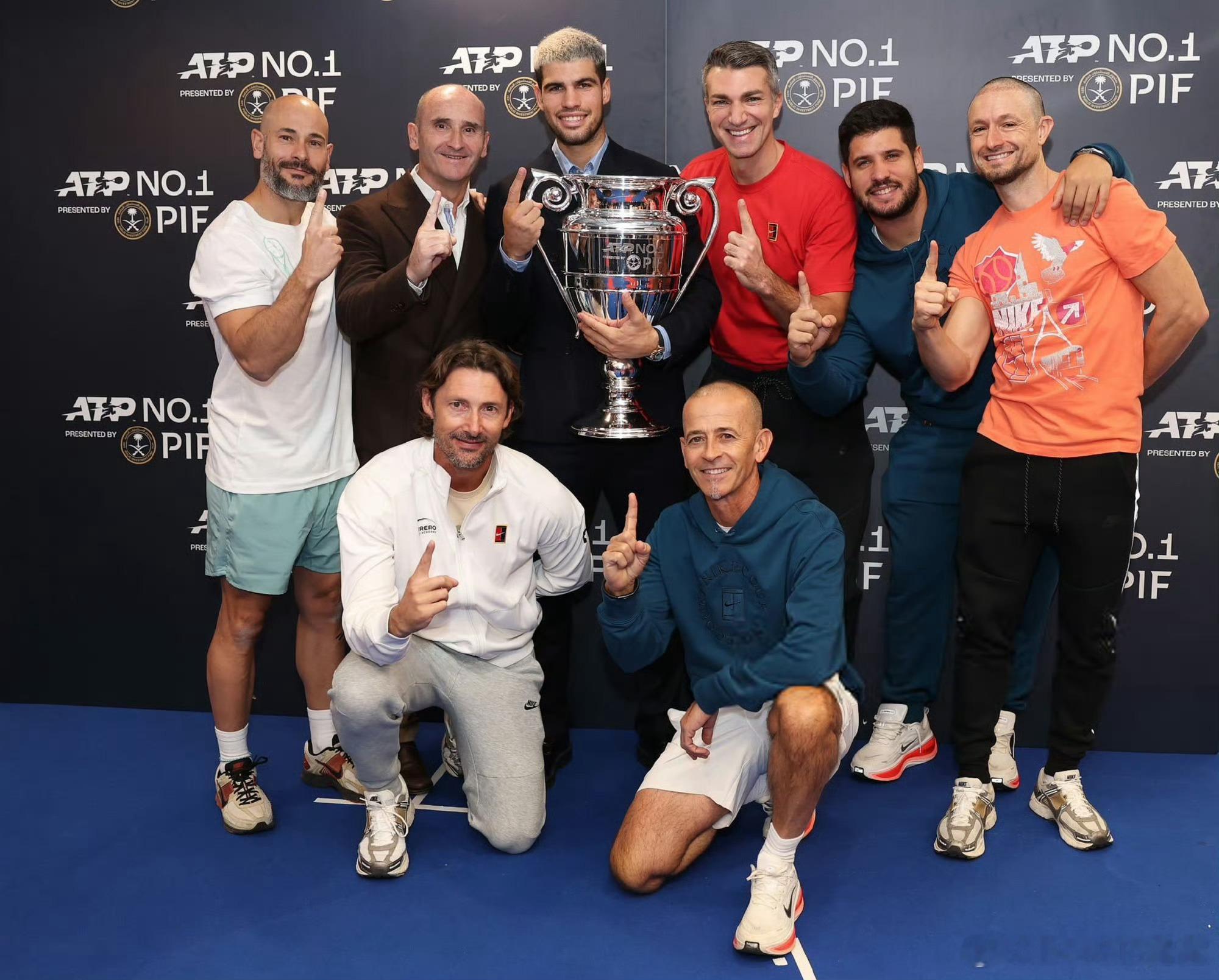 【阿卡谈个人隐私：确实有许多事情应当留在私人领域】阿尔卡拉斯：我的生活始终暴露在