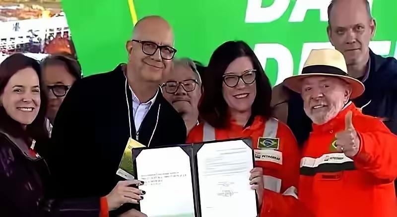 前脚，一家巴西企业刚单方面撕毁了和中资企业签好的10年稀土供货协议，转身把矿卖给