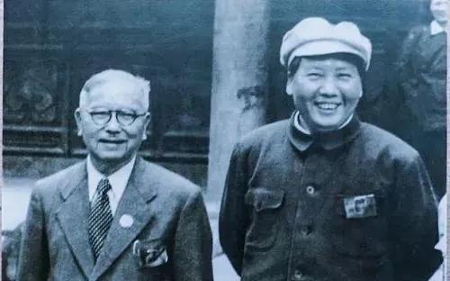 1940年陈嘉庚来延安，目睹毛主席一个小动作，感慨：毛主席真伟大！1.纸醉金迷