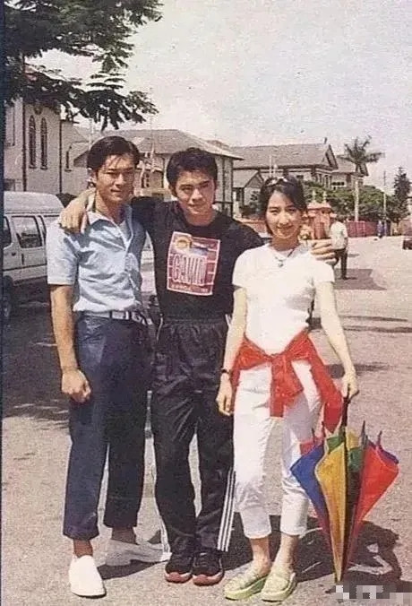 从左至右古天乐，樊少皇，这个女星谁？