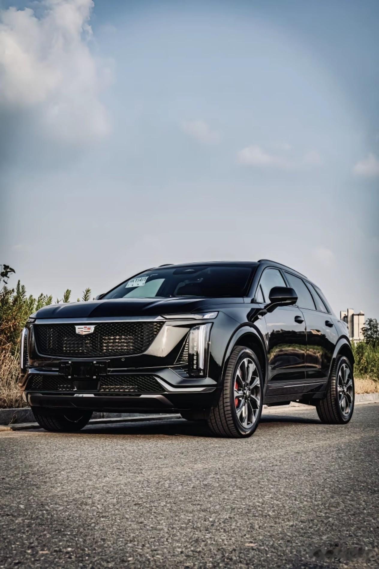 沃尔沃与凯迪拉克的档次之争，实则是两种价值观的碰撞。沃尔沃把“安全”刻入骨髓