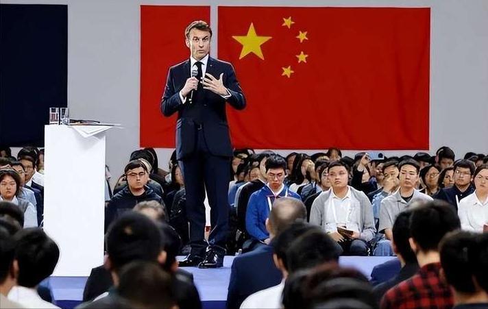 欧盟现在简直左右为难，被中美俄三大强国夹在中间，想活下去、想自主，选对路太关键了