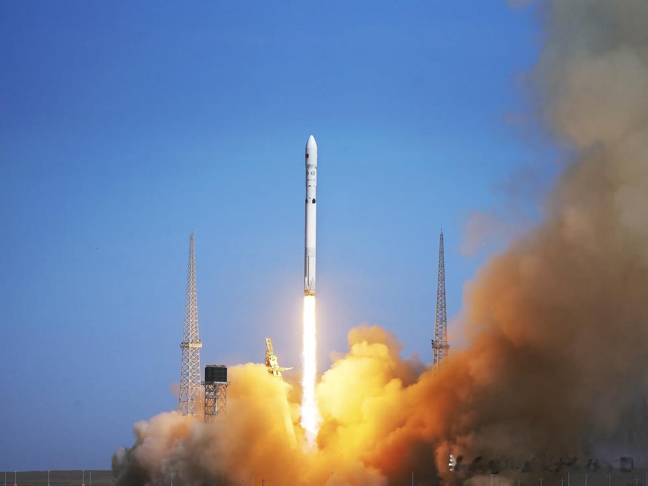 【首飞告捷！长十二乙火箭成功发射千帆星座第十批组网卫星】6月1日16时40分，
