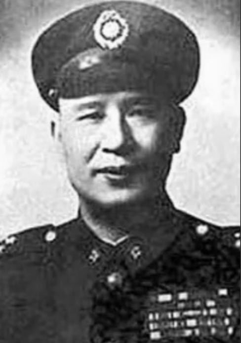 1940年，新四军女院长救了几百名国军，谁知国军归队时，一个副官却掏出手枪对准女