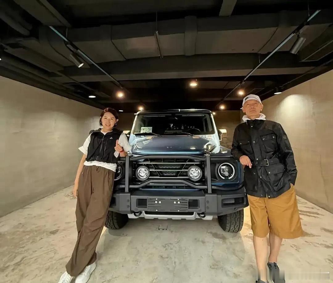 葛优这车炫得……我居然无法反驳。不得不说，明星就是比普通人有钱呀。