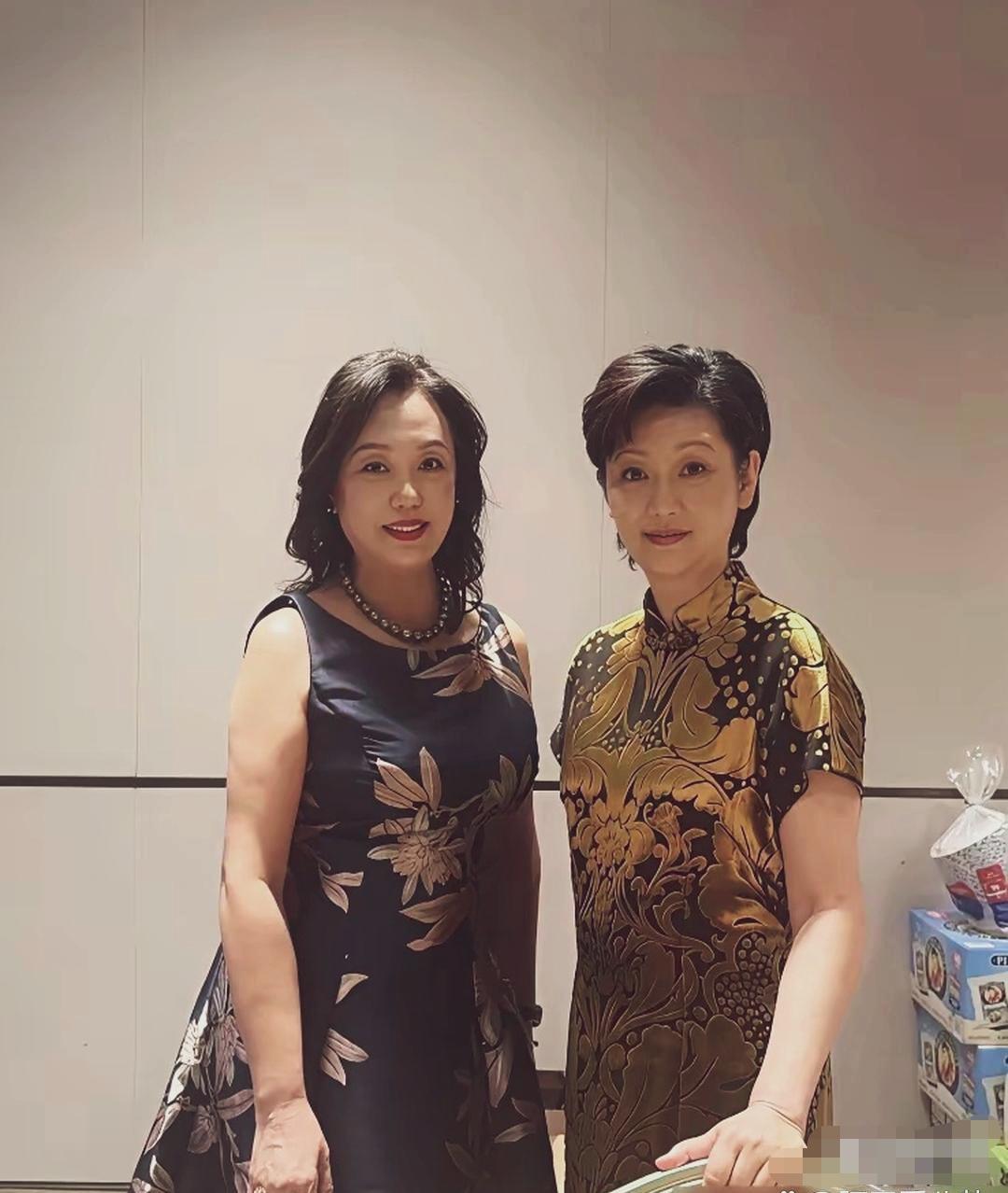 徐帆身材丰腴刚刚好，眉清目秀气质温婉，有大家闺秀范儿。