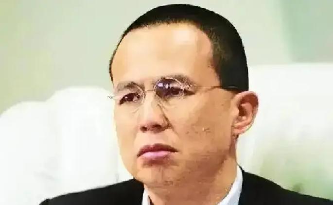 李泽楷身边5年，郭嘉文没等来婚书，却拿走亿元豪宅，这笔账，你看懂了吗？别再纠结