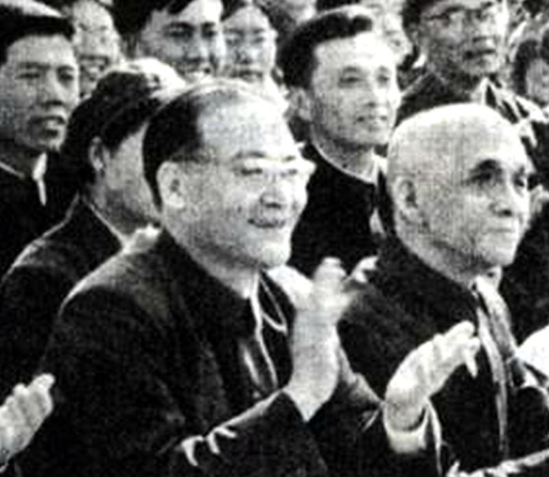 1980年，纪登奎的辞职申请获批后，他搬离了原来的住所，没想到，搬到新家后的一天